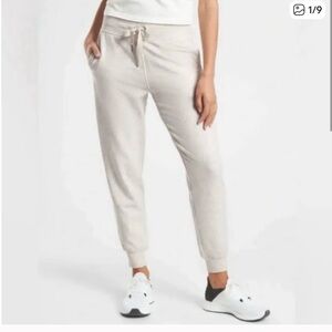 Athleta Kids Jogger Sweatpants in Ivory